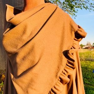🛑 SOLD ‼️DENNIS by DENNIS BASSO VINTAGE SHAWL — CAMEL
